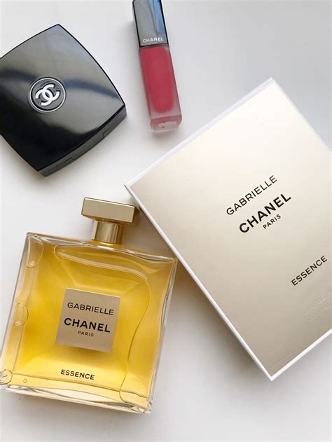 fotos caseras perfume chanel|ultimo perfume de Chanel mujer.